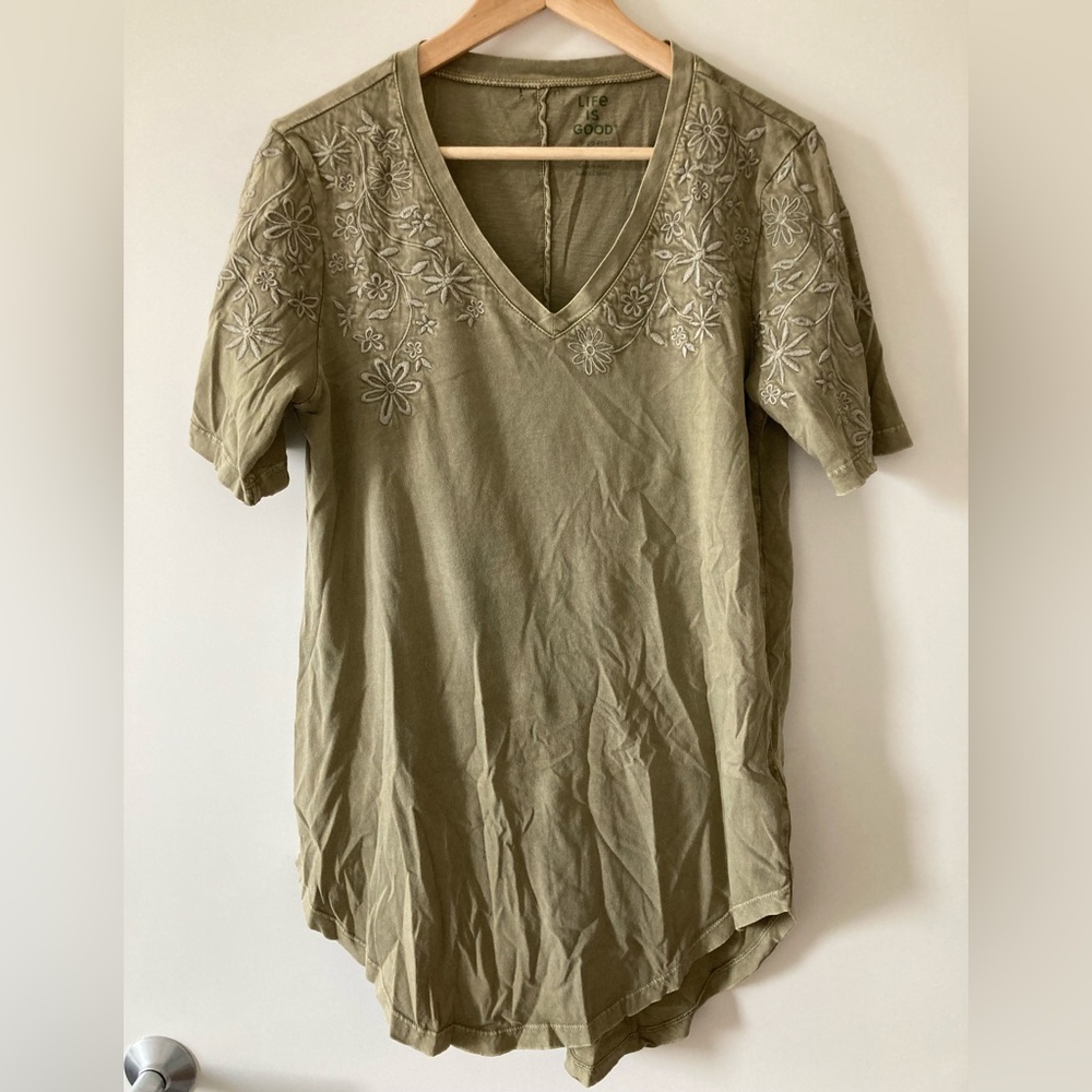 Life Is Good embroidered t-shirt tunic - women’s size M